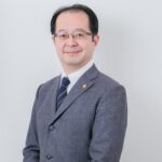 代表　泉部正人